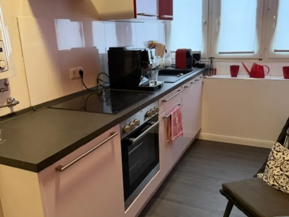 2 Zi Wohnung in Oberkassel 250m zum Rhein