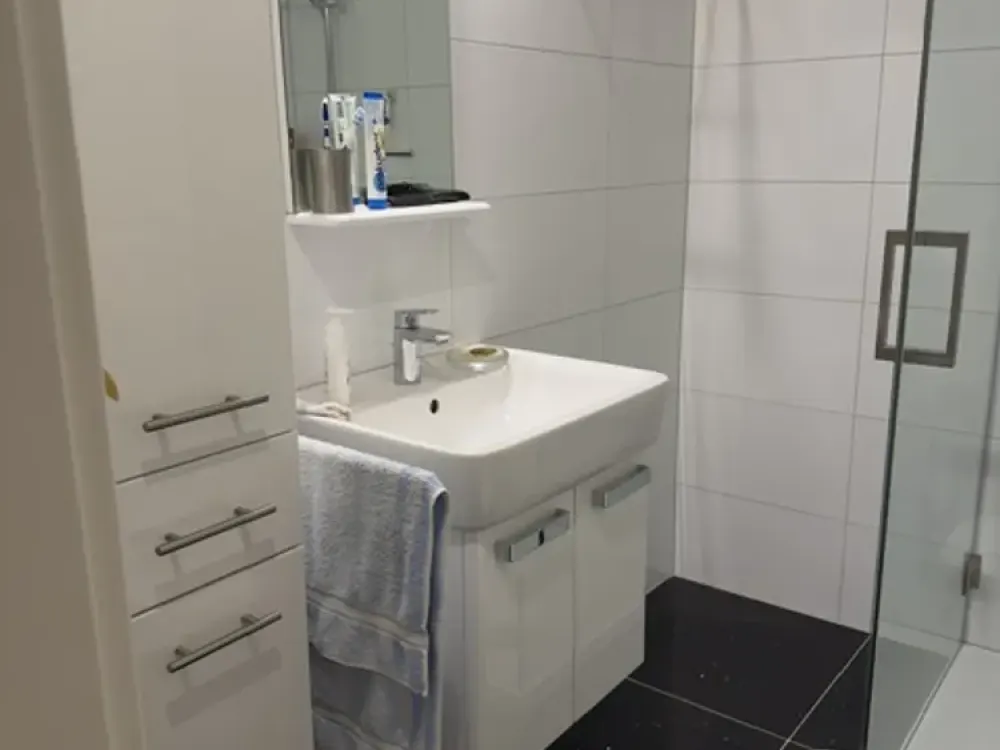 2 Zi Wohnung in Oberkassel 250m zum Rhein