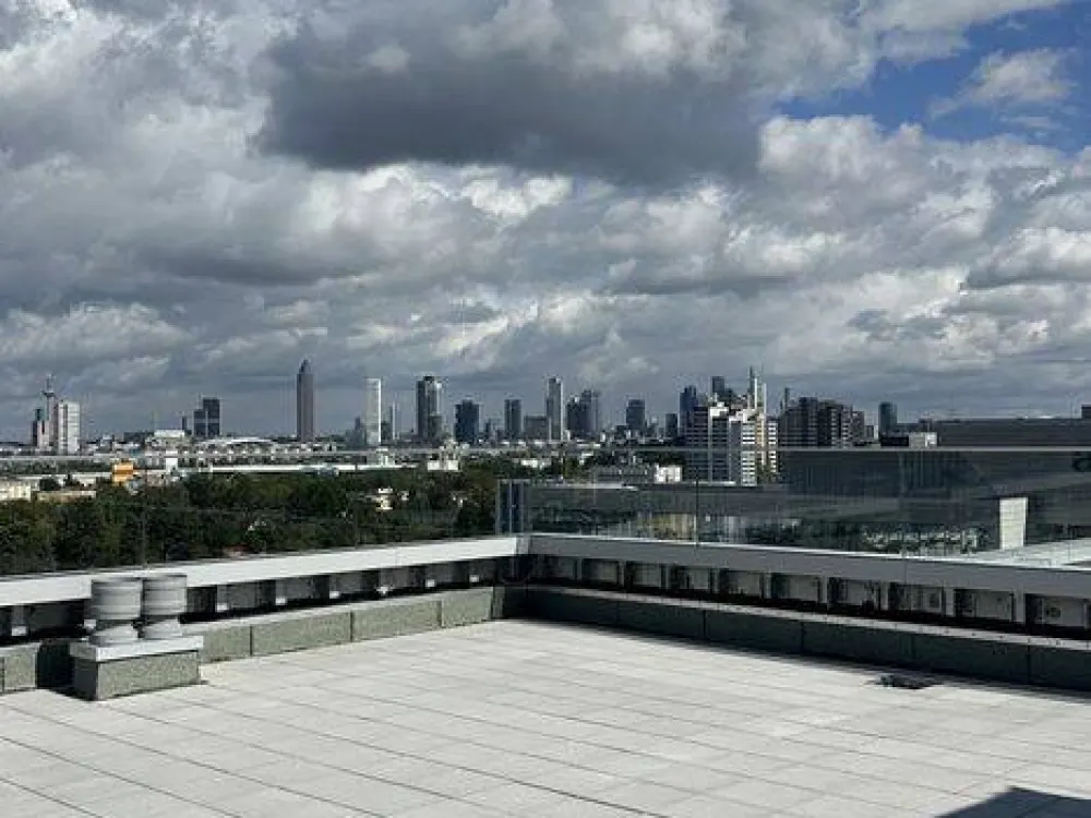 Erstbezug Möbliertes All-Inklusive Studio Apartment in Frankfurt Niederrad