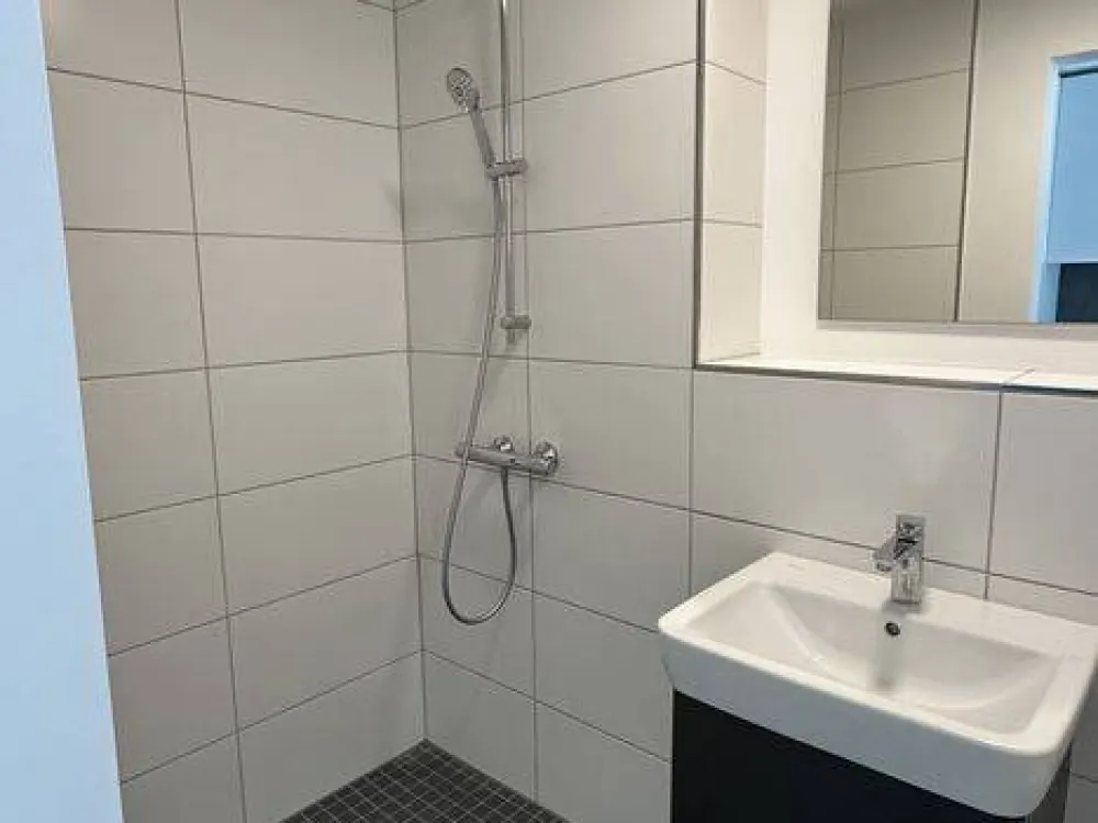 Erstbezug Möbliertes All-Inklusive Studio Apartment in Frankfurt Niederrad