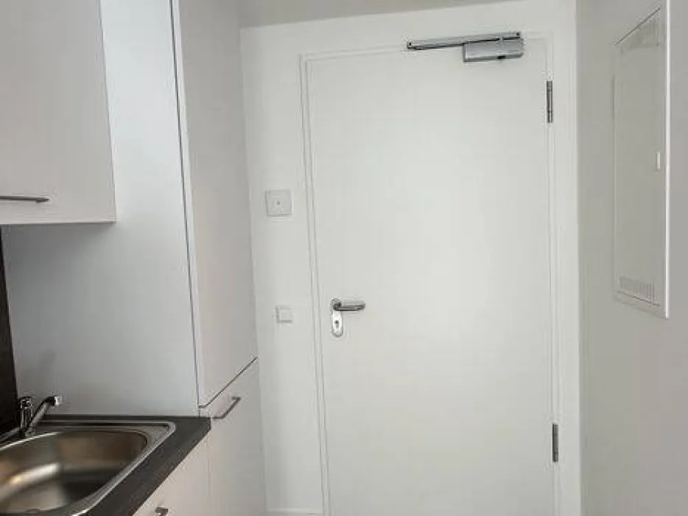 Erstbezug Möbliertes All-Inklusive Studio Apartment in Frankfurt Niederrad