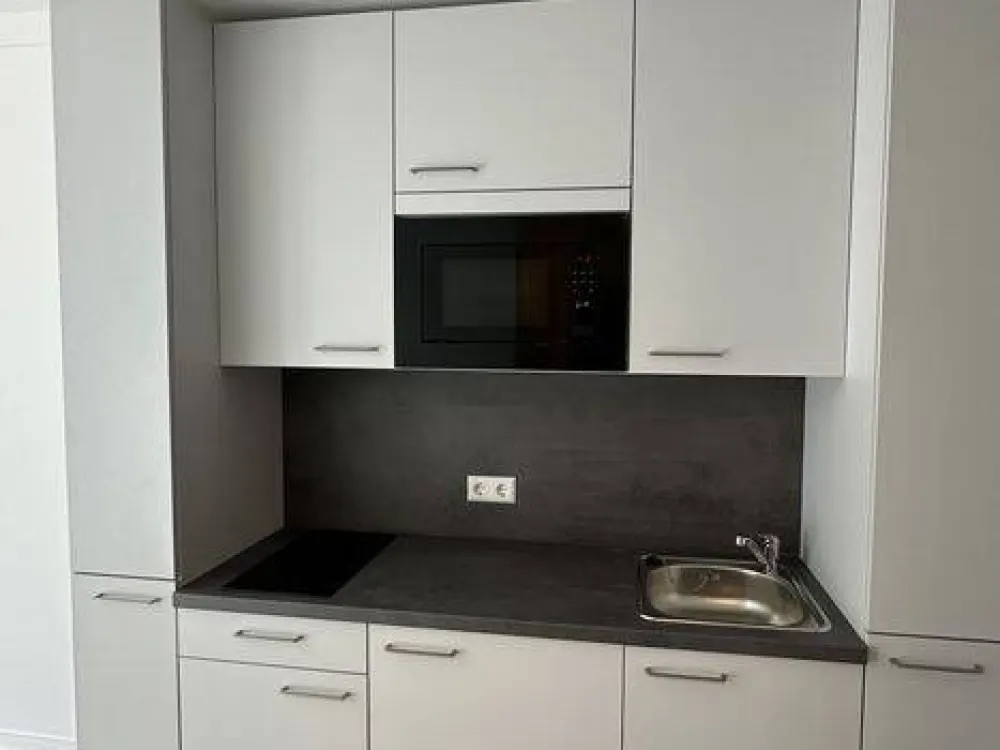 Erstbezug Möbliertes All-Inklusive Studio Apartment in Frankfurt Niederrad
