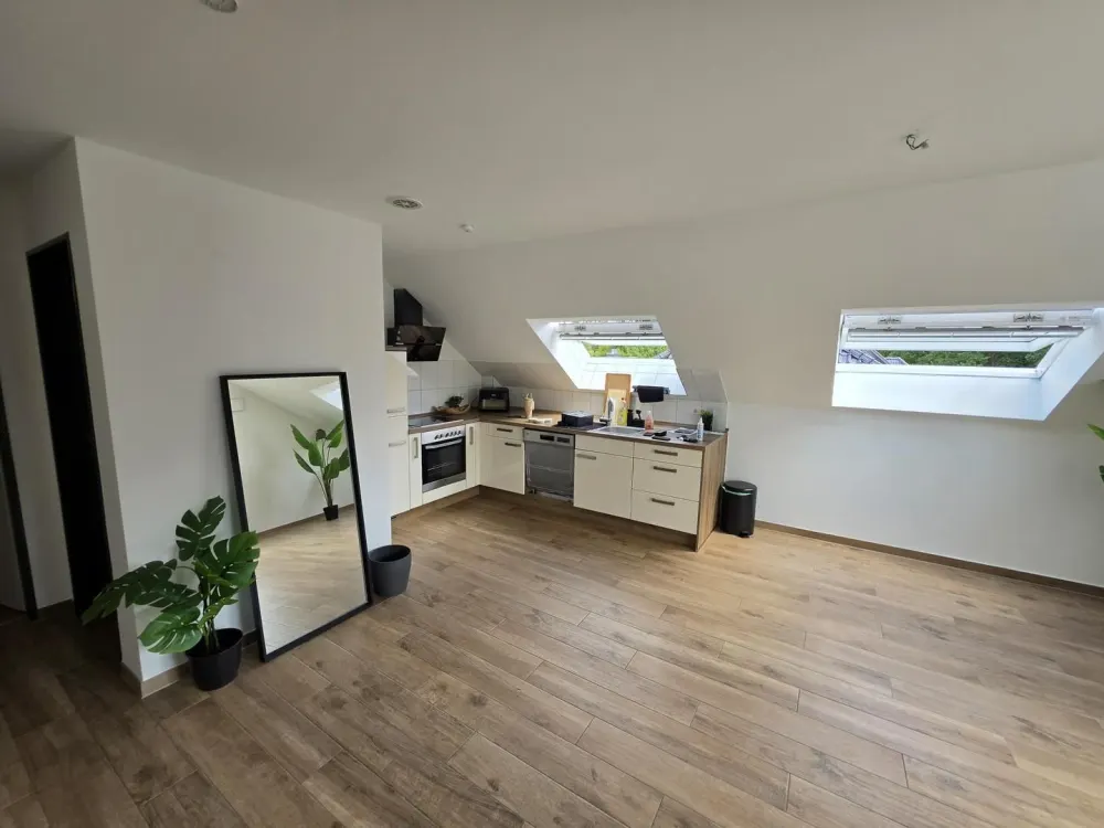 Schöne und hochwertige 3 Zimmer Neubauwohnung mit Einbauküche und Vollbad (Wanne & Dusche)