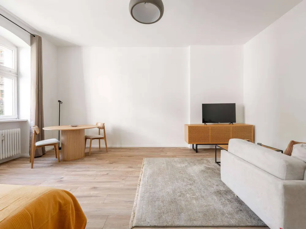 Wonderful 1-Room Apartment in Mitte - Fully Furnished