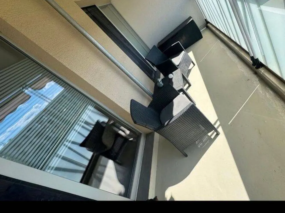 Moderne, helle Wohnung mit Balkon und Aufzug zu vermieten