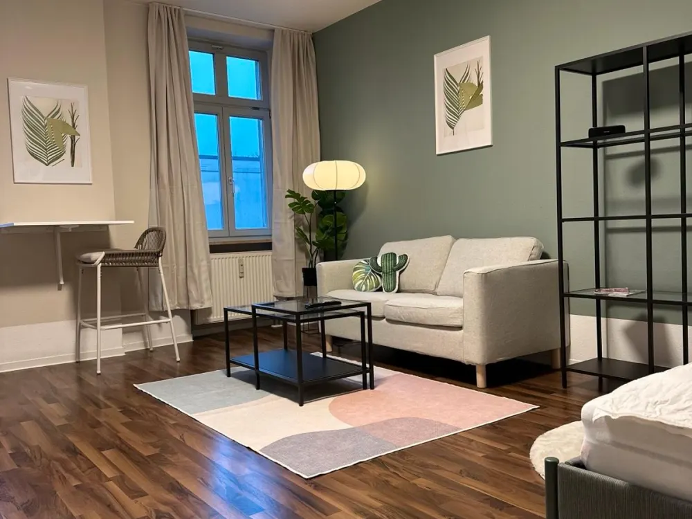 Möblierte Einraumwohnung in zentraler Lage direkt von Vermieter