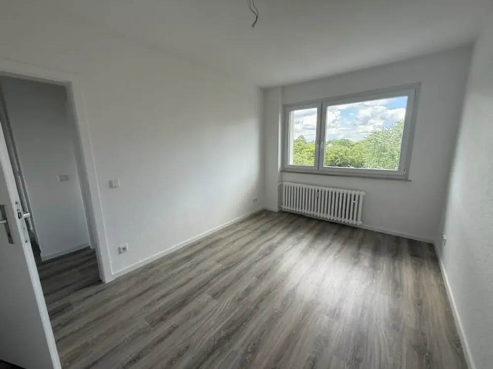Frisch saniert & ganz oben: Hier wohnt die kleine Familie mit großem Ausblick & 2 Monate Mietfrei!