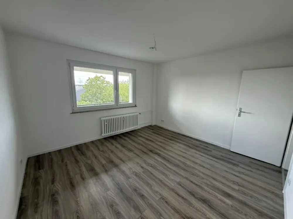 Frisch saniert & ganz oben: Hier wohnt die kleine Familie mit großem Ausblick & 2 Monate Mietfrei!