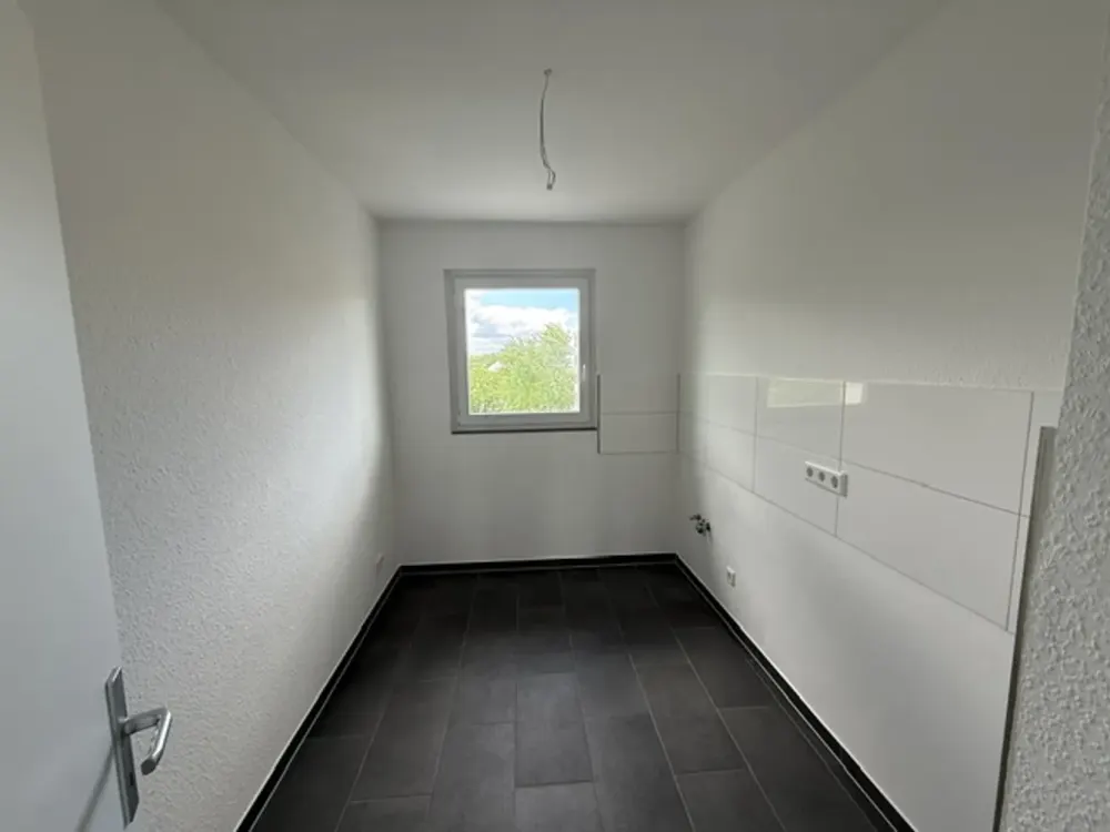 Frisch saniert & ganz oben: Hier wohnt die kleine Familie mit großem Ausblick & 2 Monate Mietfrei!