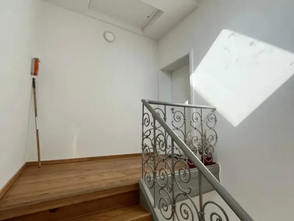 Gemütliche & möblierte Altbauwohnung in Frankfurt Nordend-Ost