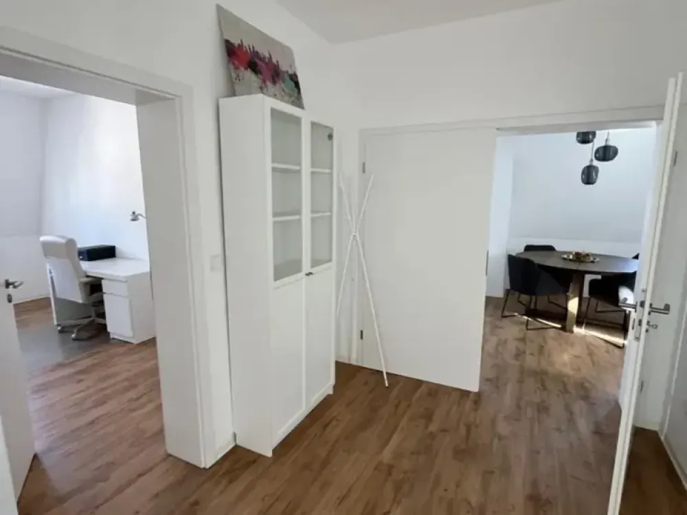 Gemütliche & möblierte Altbauwohnung in Frankfurt Nordend-Ost
