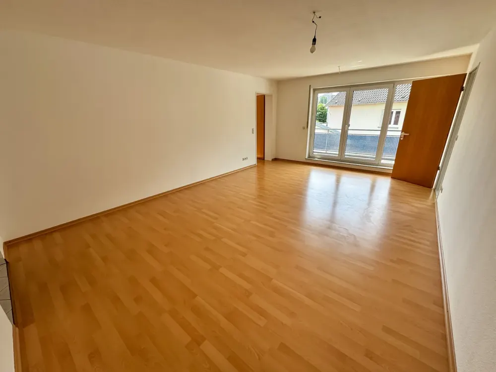 Wohnen in bester Lage: Helle 3-Zimmer-Wohnung mit Balkon und S-Bahn-Nähe in Eschborn!