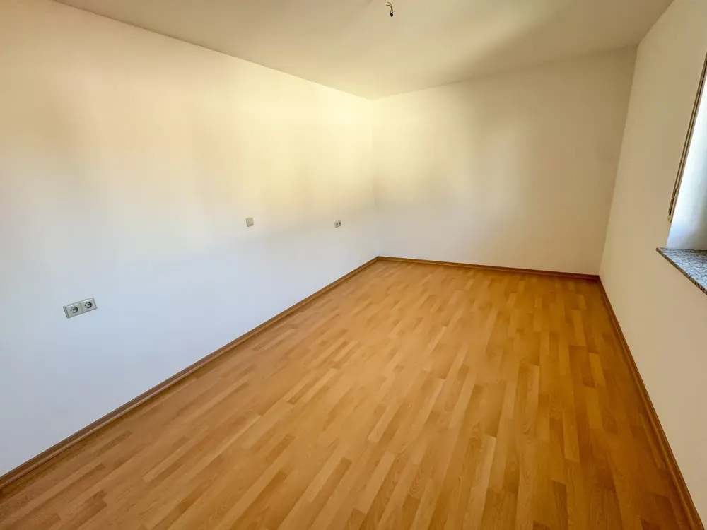 Wohnen in bester Lage: Helle 3-Zimmer-Wohnung mit Balkon und S-Bahn-Nähe in Eschborn!