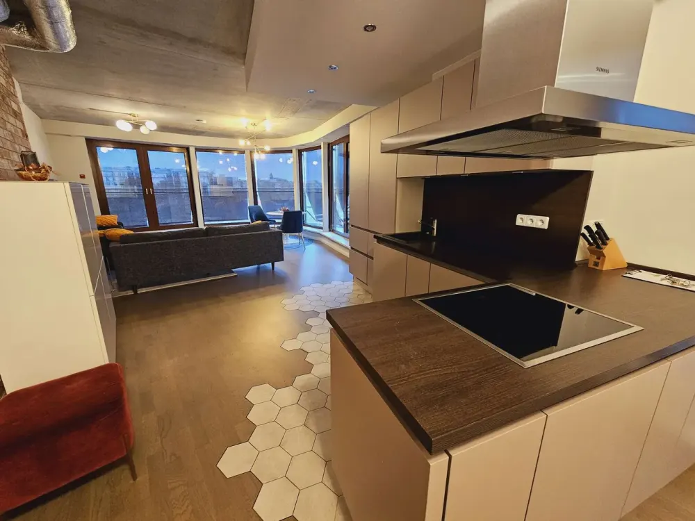 modern eingerichtete 3 Zimmer mitten in der City