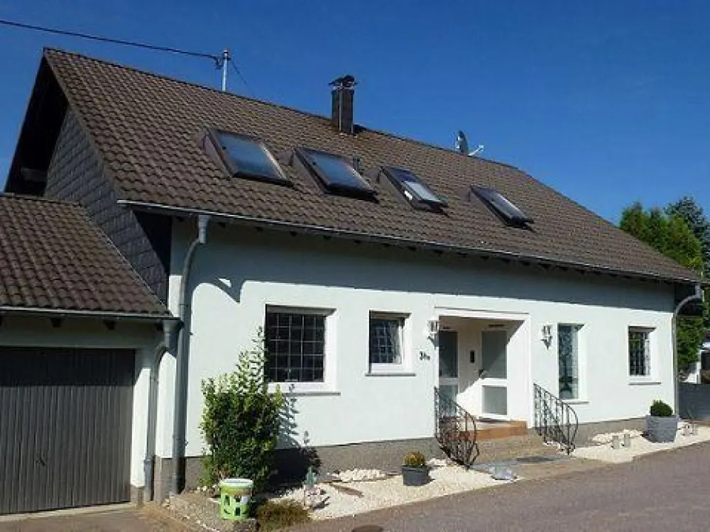 Modern 3-room apartment with kitchen and bathroom in Riegelsberg with distant view