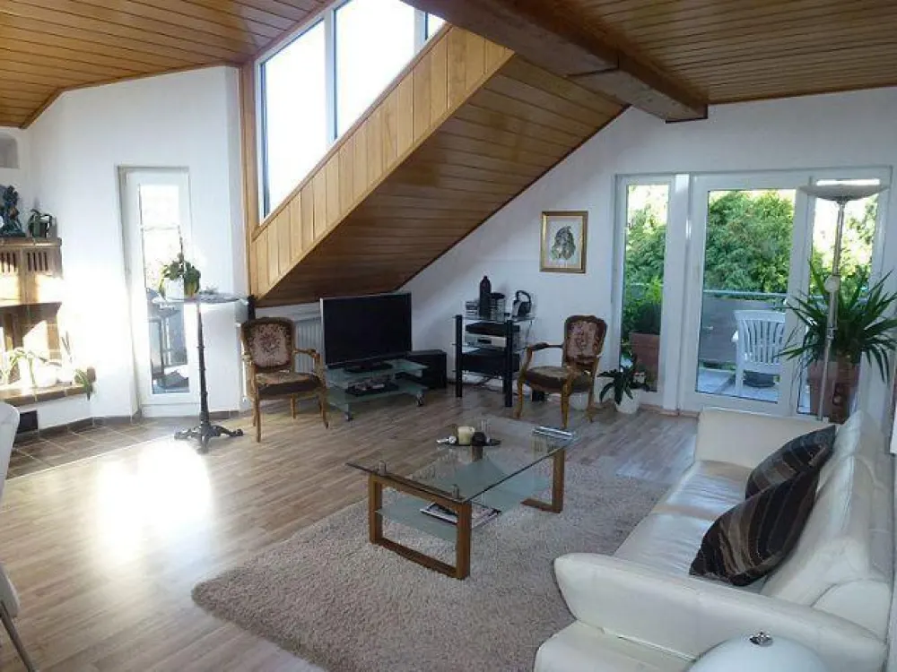 Modern 3-room apartment with kitchen and bathroom in Riegelsberg with distant view