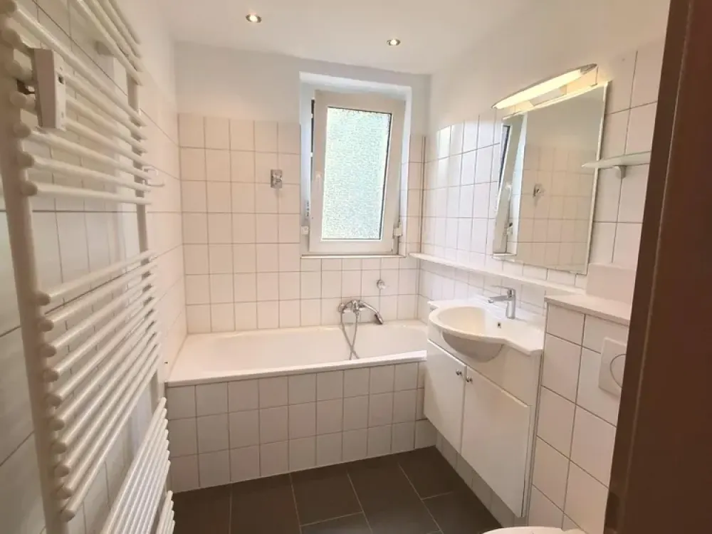 Charmante Erdgeschosswohnung in Düsseldorf mit Balkon