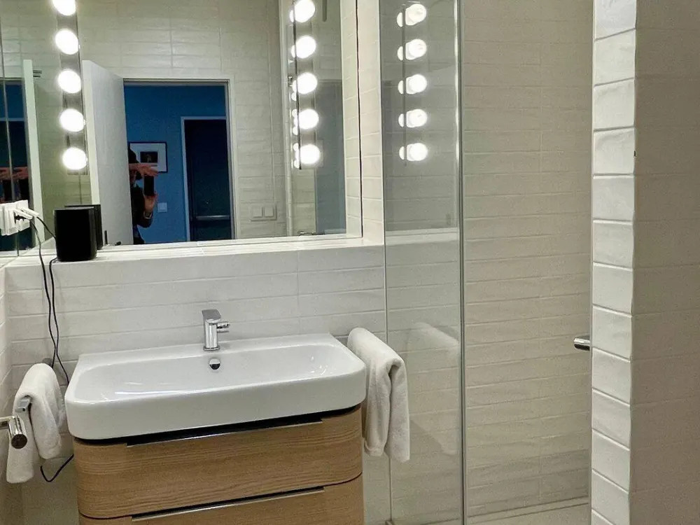 Moderne möblierte Wohnung in Top Lage / Alsternah