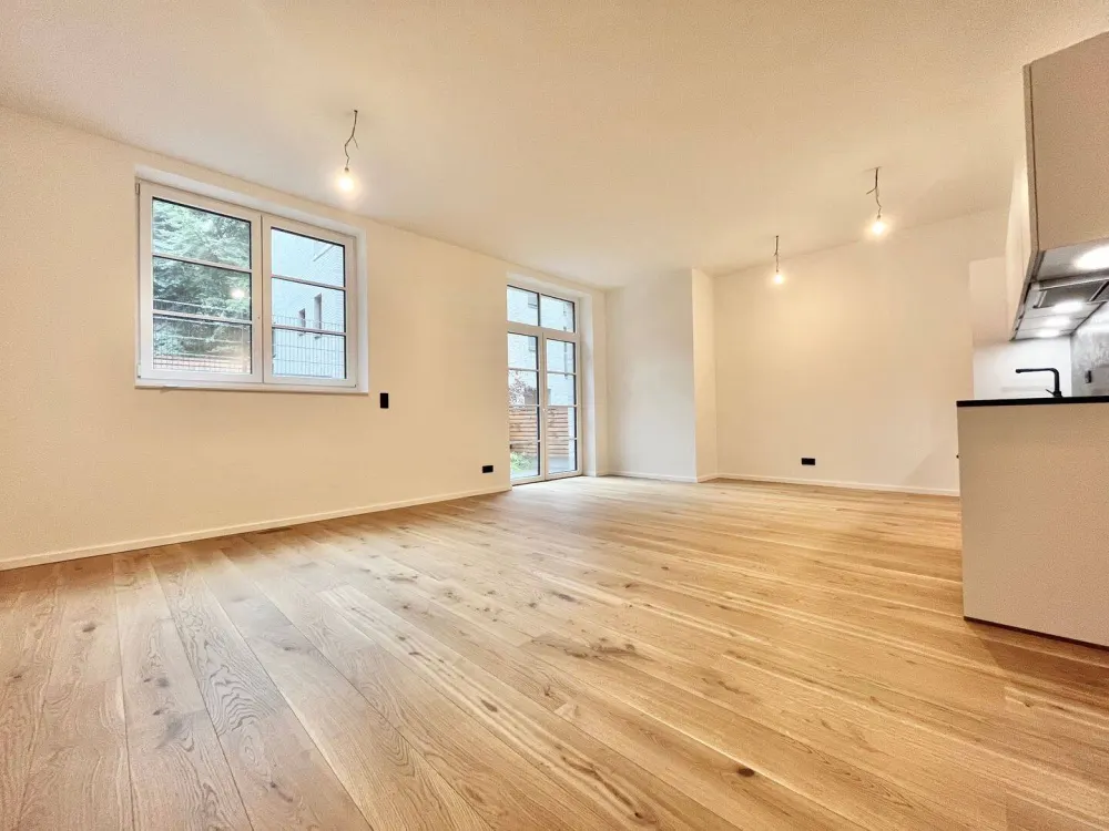 3 1/2 Zimmerwohnung im EG mit 2,92m Deckenhöhe und Süd-Terrasse