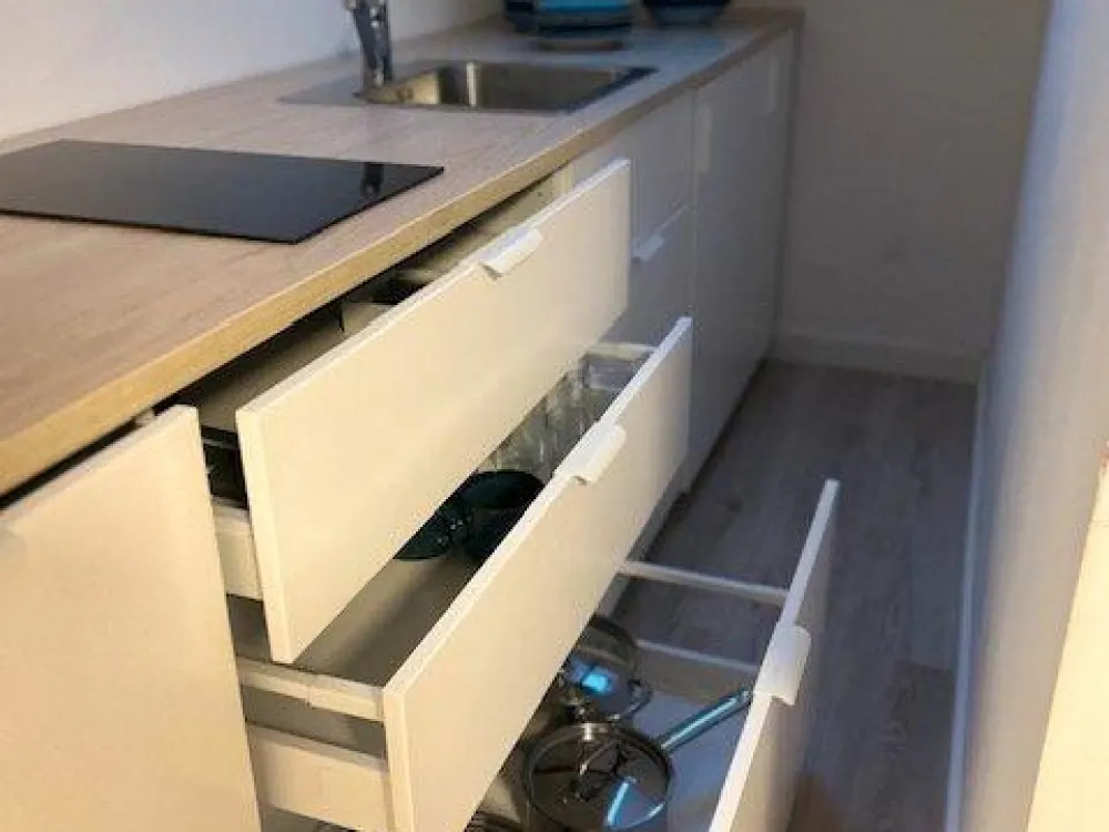 Voll möblierte, neu sanierte 2-Zimmer-Dachwohnung 54 m2