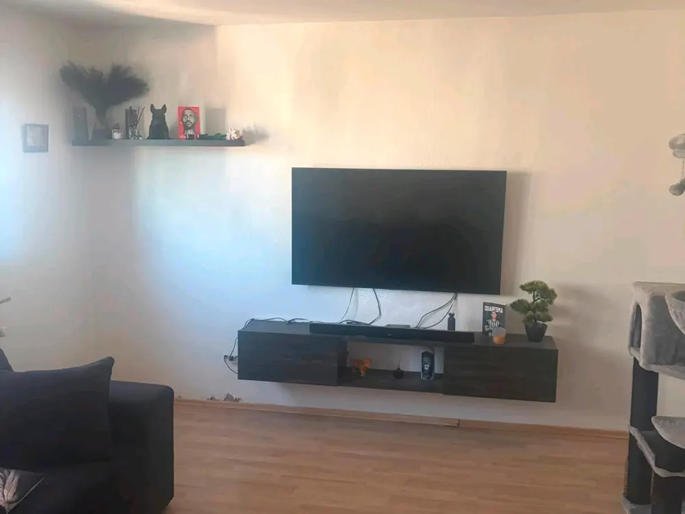 2.5-room apartment, attic, available immediately