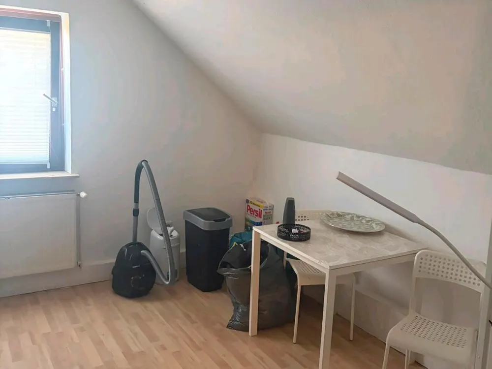 2.5-room apartment, attic, available immediately
