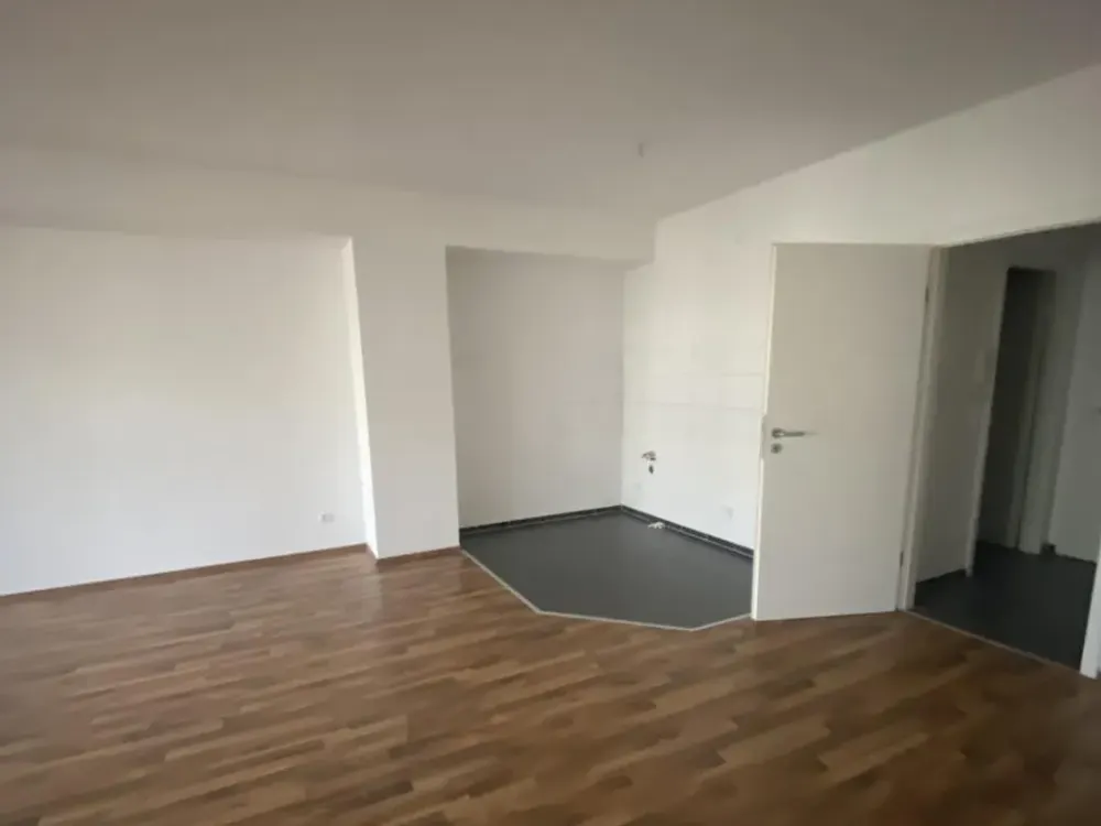 Sofort verfügbar! 1-Zimmer-Wohnung mit Laminatboden in Düsseldorf Bilk