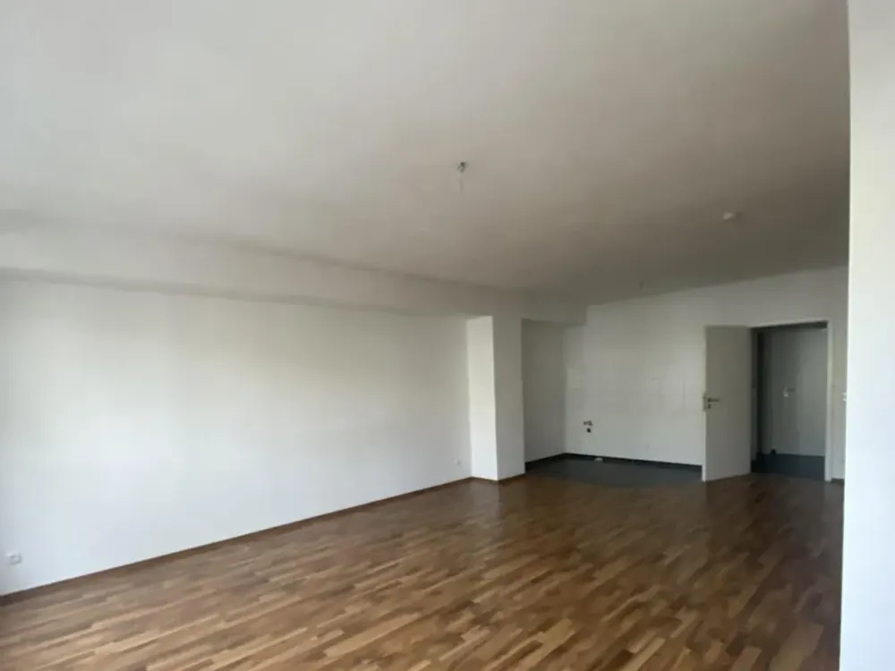 Sofort verfügbar! 1-Zimmer-Wohnung mit Laminatboden in Düsseldorf Bilk