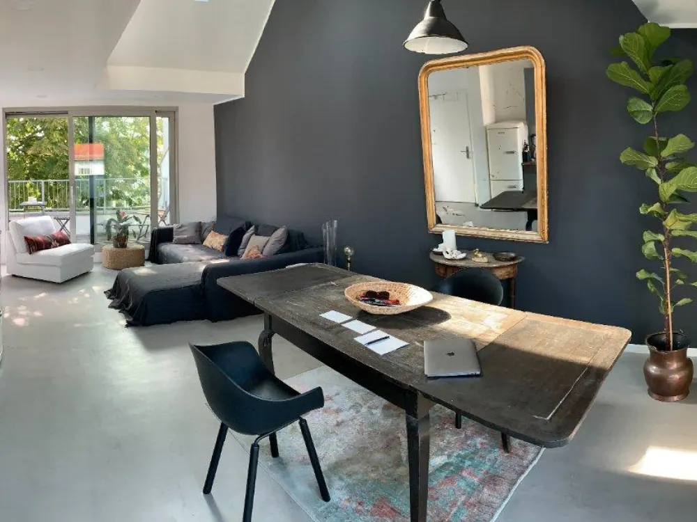 DACHGESCHOSS - Available from 10th October for 2 to 7 months