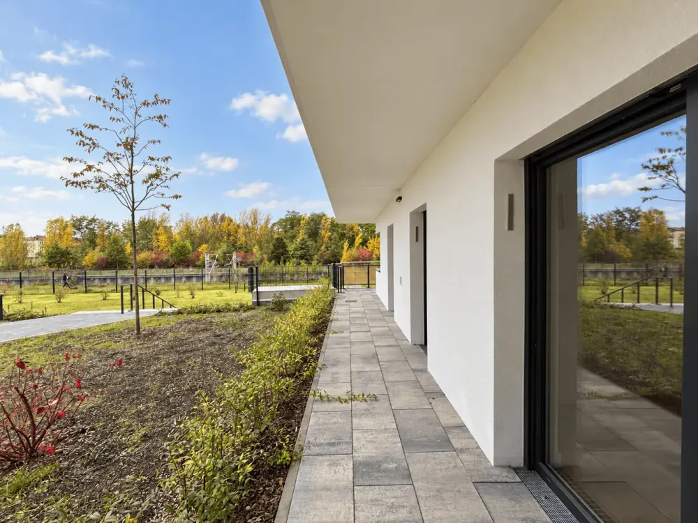 NEW BUILDING AT NEUEN PARK | Family apartment with 4 rooms and surrounding terrace