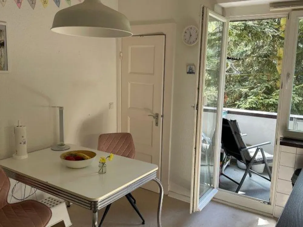 Helle Wohnung mit Balkon in Barmbek-Süd