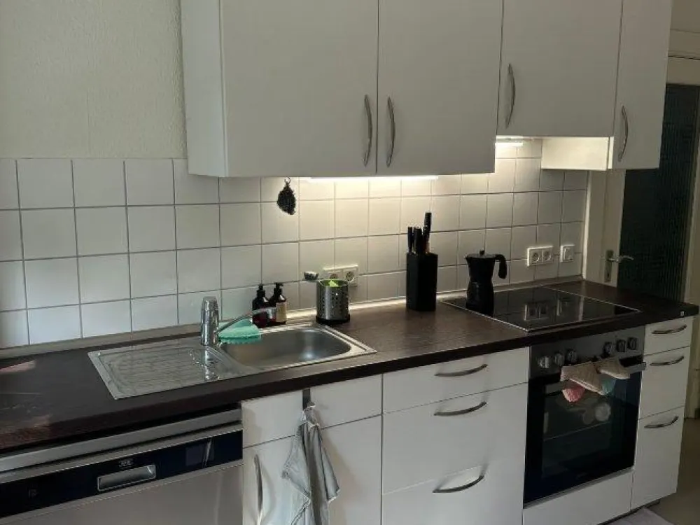Helle Wohnung mit Balkon in Barmbek-Süd