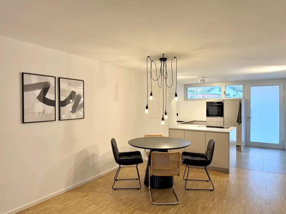 "DESIGN TRIFFT KOMFORT" Möblierte Wohnung, die keine Wünsche offenlässt!