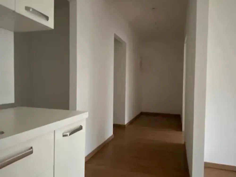 2 Raum Wohnung mit Einbauküche