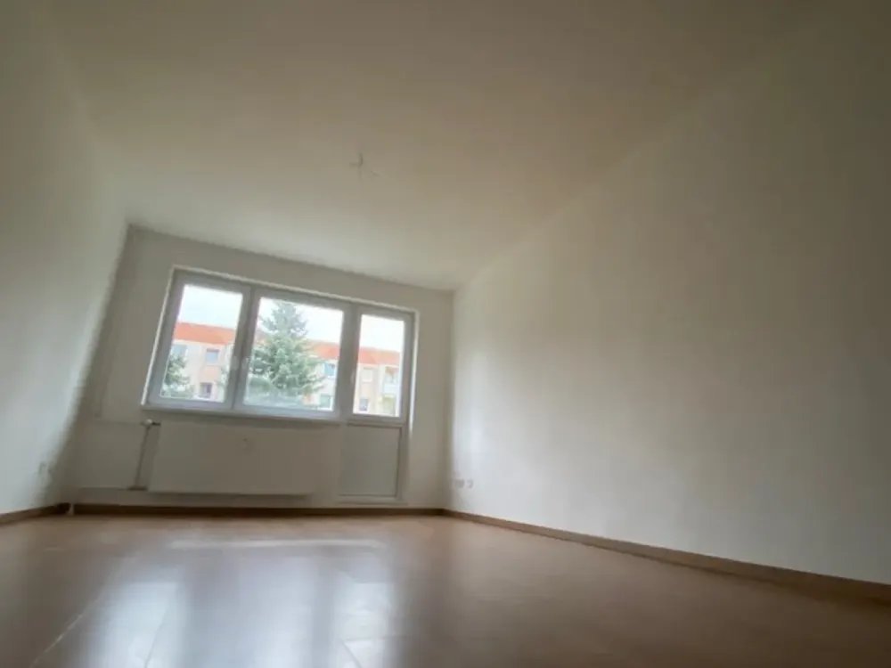 2 Raum Wohnung mit Einbauküche