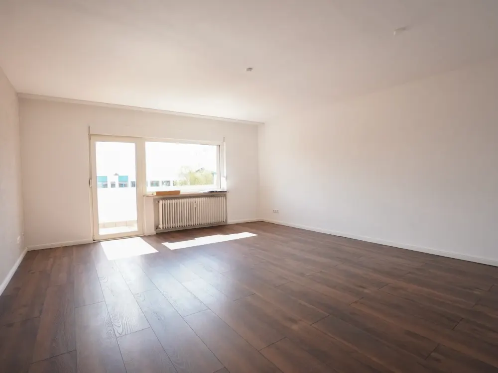 Charmante Wohnung mit Balkon und Außenstellplatz (2. OG Rechts)