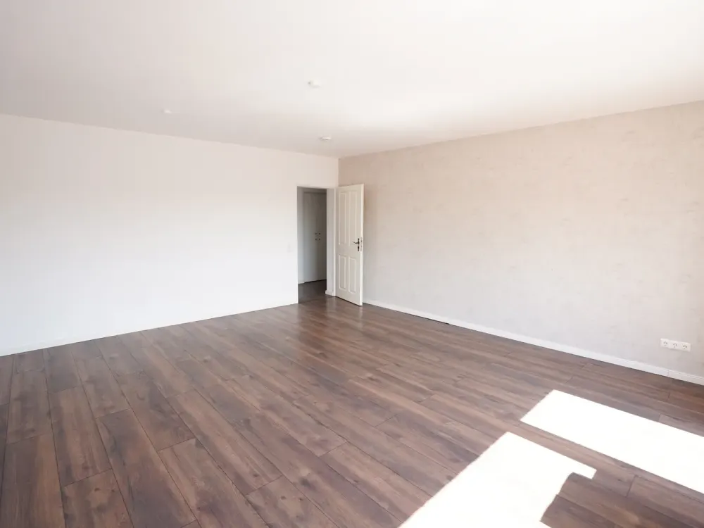 Charmante Wohnung mit Balkon und Außenstellplatz (2. OG Rechts)