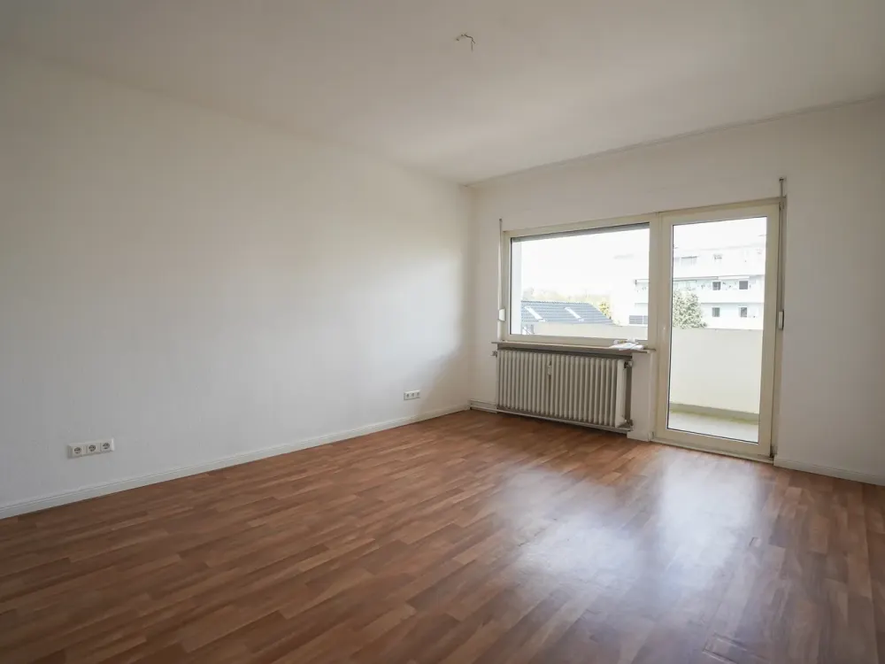 Charmante Wohnung mit Balkon und Außenstellplatz (2. OG Rechts)