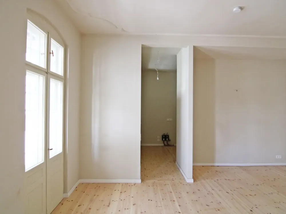 Kleines Wohnglück mit Stil, Balkon und Aufzug - Erstbezug nach Totalmodernisierung, Barfusstraße!