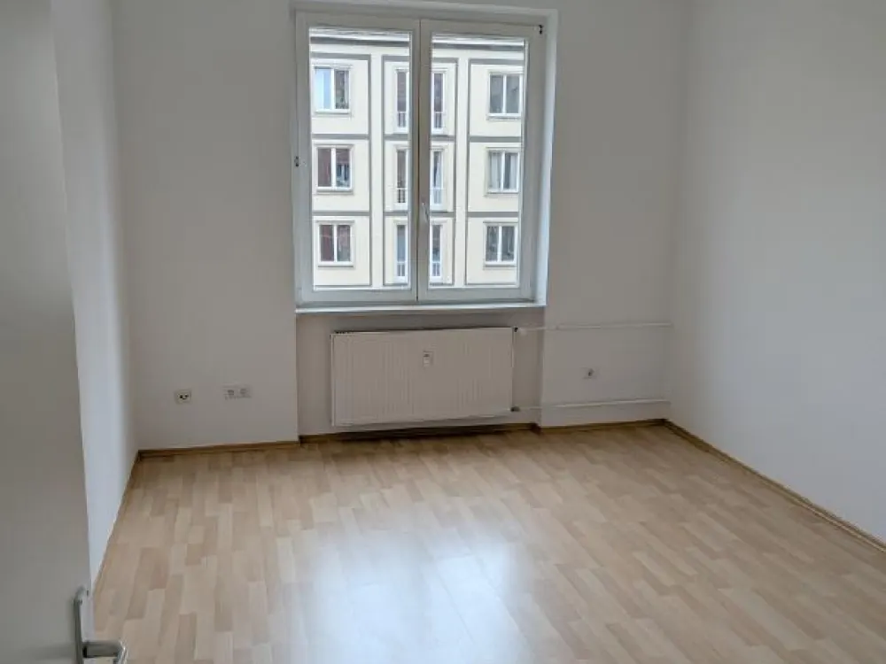 Classic Shared Apartment in the City Center: 4-Room Apartment at Altmarkt