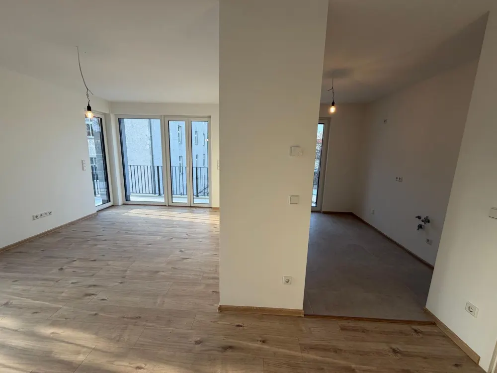 Erstbezug! 2-Zi.-Whg. mit separater Küche, Balkon, KfW-40-NH, 10 Min. zur S-Bahn!