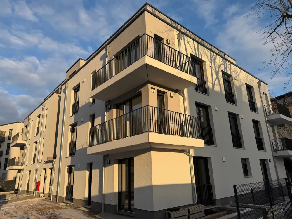Erstbezug! 2-Zi.-Whg. mit separater Küche, Balkon, KfW-40-NH, 10 Min. zur S-Bahn!