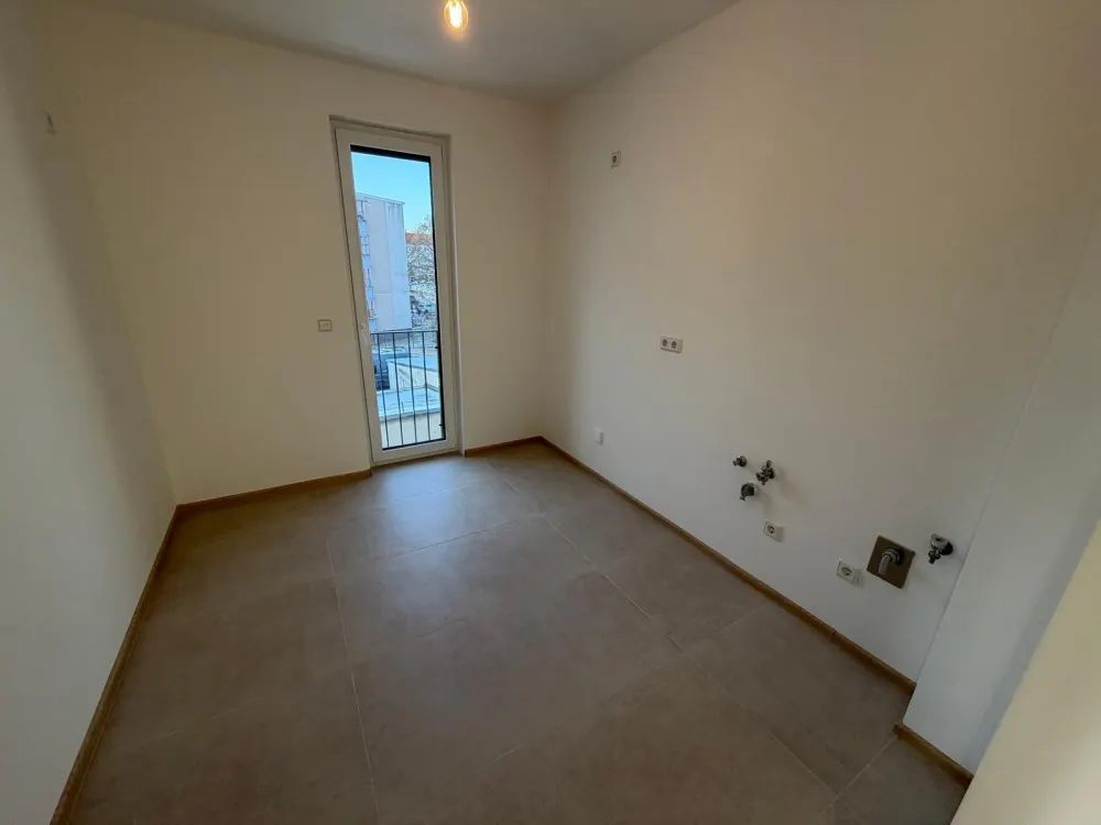 Erstbezug! 2-Zi.-Whg. mit separater Küche, Balkon, KfW-40-NH, 10 Min. zur S-Bahn!