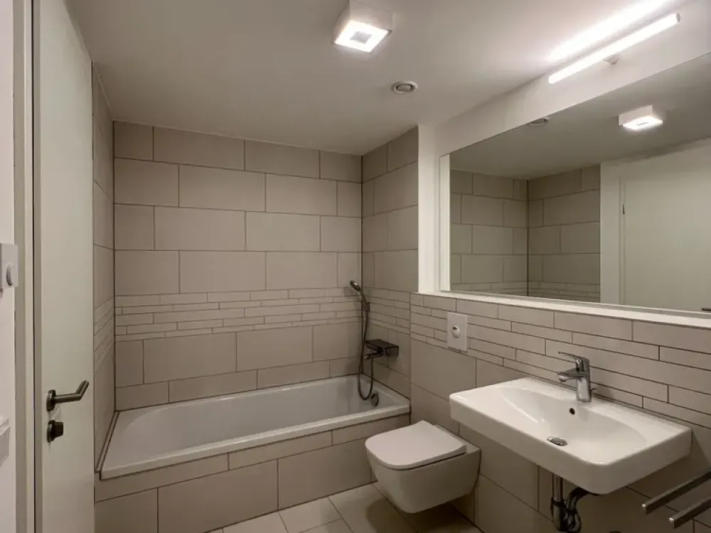 Geräumige 4-Zimmerwohnung im 2. OG mit Balkon, Loggia und Stellplatz in Bahrenfeld!