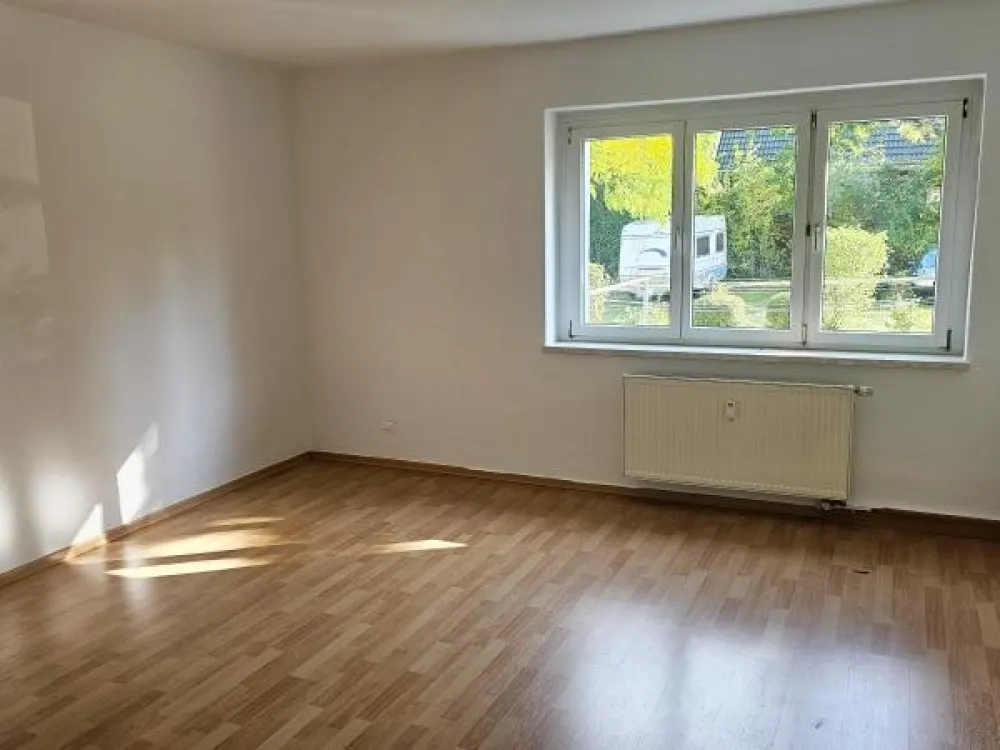 Ruhige Seitenstraße & kurze Wege: 2-Zimmer-Whg. mit EBK