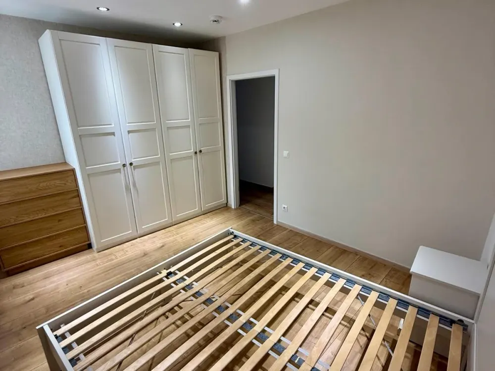 Helle, modernisierte 2-Zimmer-Wohnung nahe Adenauerplatz