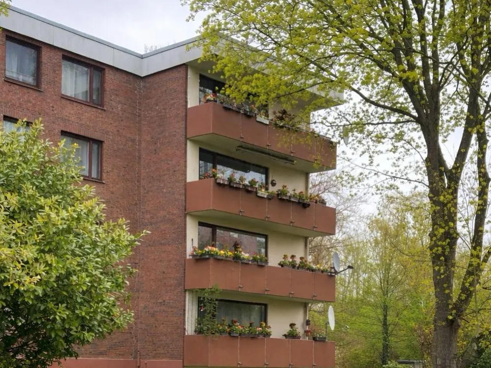 3 -Zimmer-Wohnung, Balkon 2. Etage, kernsaniert, Huchting
