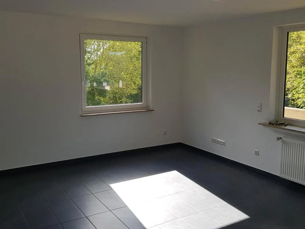 3 -Zimmer-Wohnung, Balkon 2. Etage, kernsaniert, Huchting
