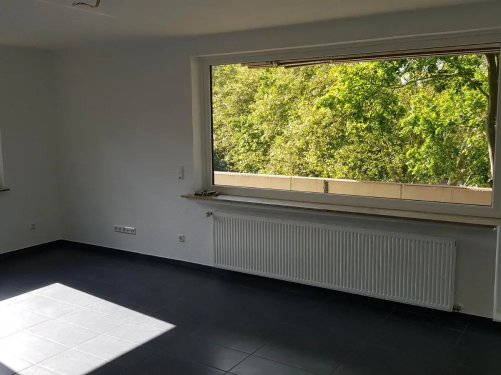 3 -Zimmer-Wohnung, Balkon 2. Etage, kernsaniert, Huchting
