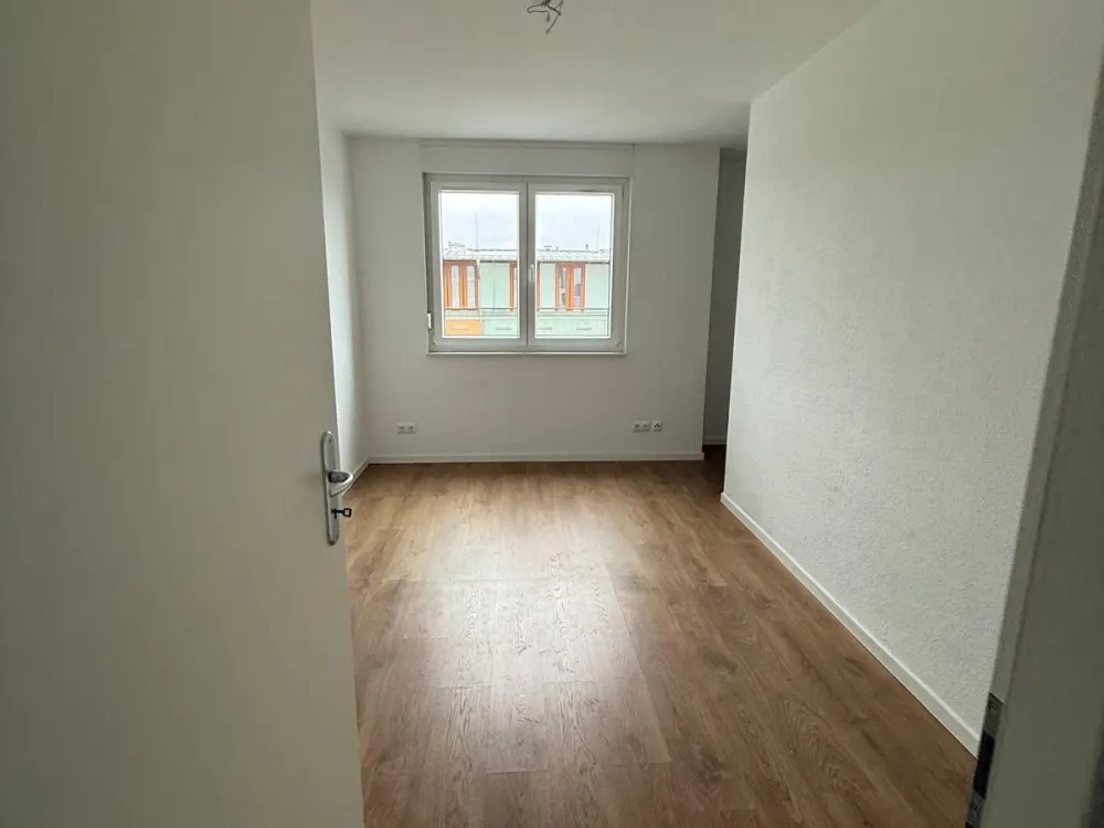 Nachmieter für 3 Zimmer Wohnung in Berlin-Hellersdorf